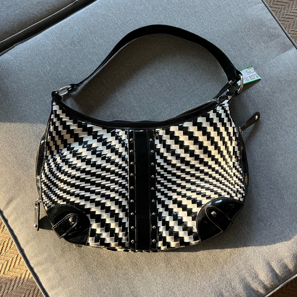 Elegant Black and White Checkered Shoulder Bag